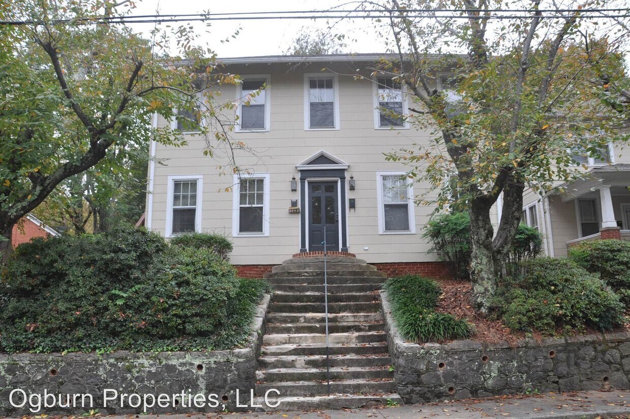 Primary Photo - 164-174 W End Blvd