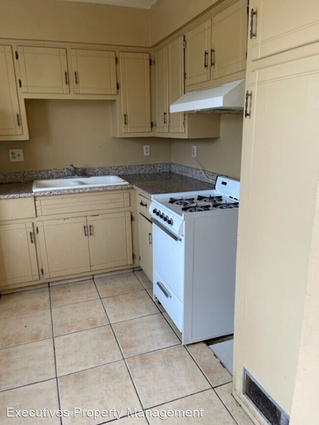 Foto del edificio - 2 br, 1 bath House - 6916 Hall Blvd.
