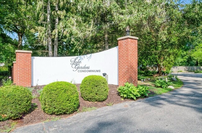 Foto del edificio - 255 Elmwood Ave