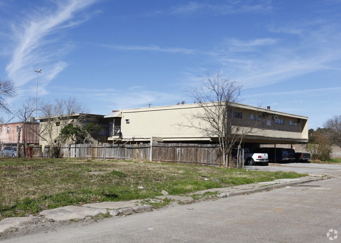 Foto del edificio - 9606 Riddlewood Ln