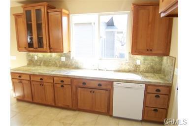 Building Photo - One Time-Lease-Up Adorable Craftmans Style...