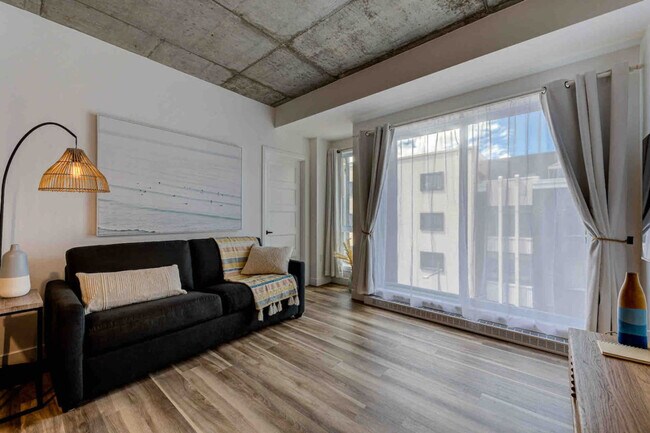 Photo du bâtiment - 774 Rue Sainte-Marguerite