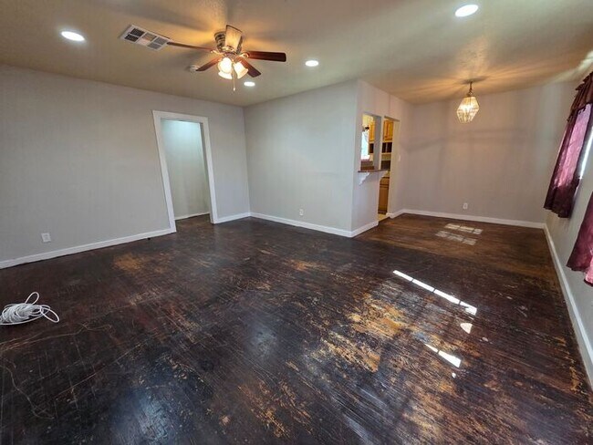 Foto del edificio - New Listing!