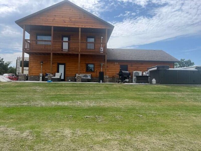 Foto del edificio - 30290 Stephens Dr