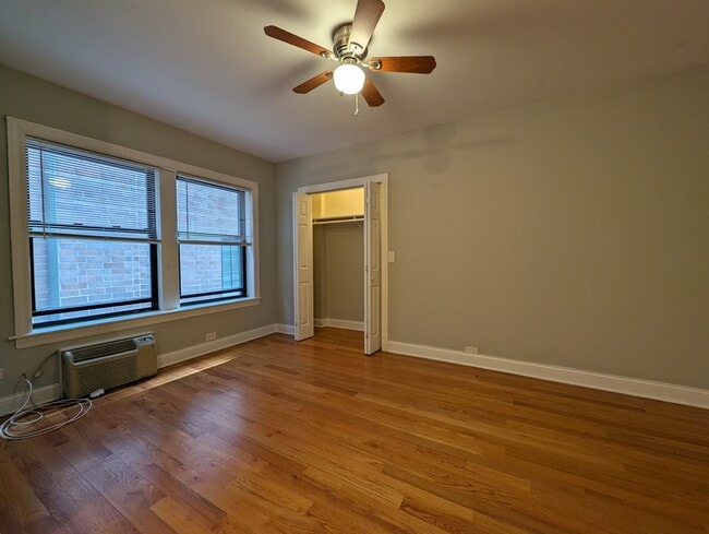 Building Photo - 832 W Wolfram St