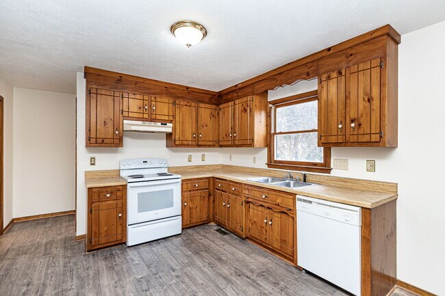Kitchen - 13732 War Admiral Dr