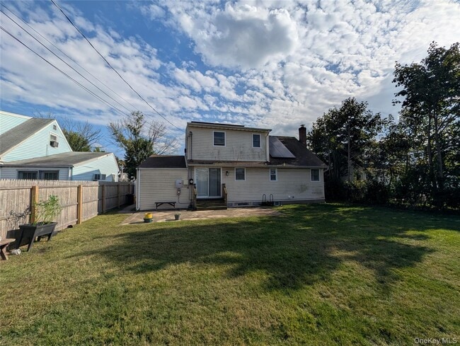 Building Photo - 23 Colonial Dr