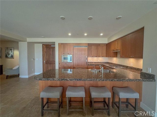 Building Photo - 5068 Scholarship