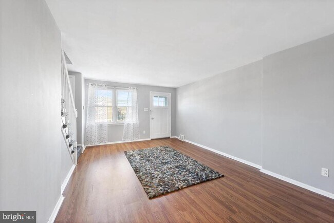 Foto del edificio - 3006 Heather Rd