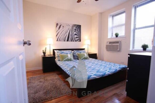 Foto del edificio - 5016 N Sheridan Rd