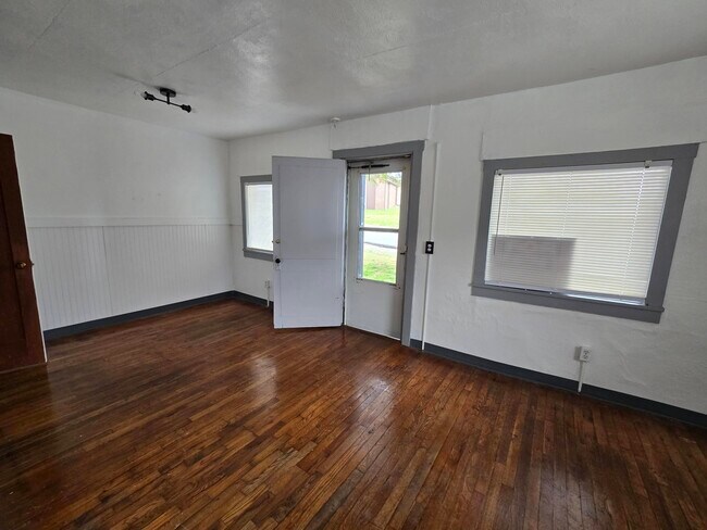 Foto del edificio - 313 Shadowrock Dr