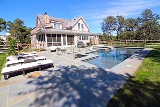 Building Photo - 7 Mill Hill Farms Rd
