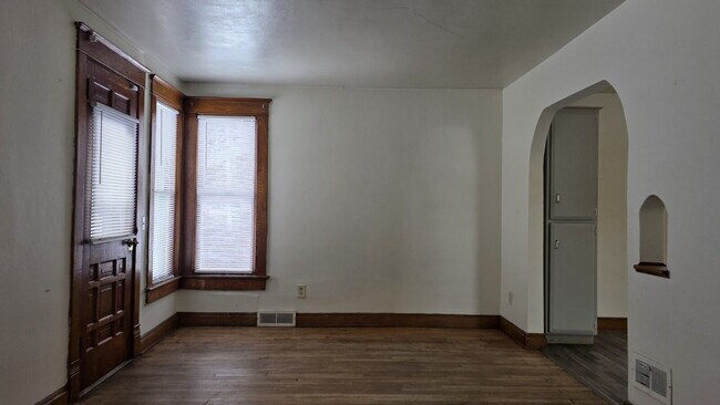 Foto del edificio - 212 S Badger Ave