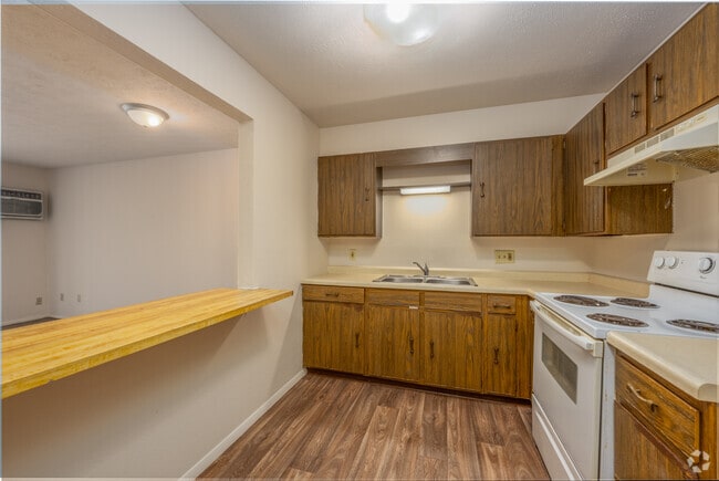 1BR, 1BA - 573SF - Cocina - North Niles Villas