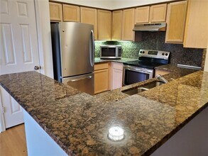 Building Photo - 3777 Peachtree Rd NE