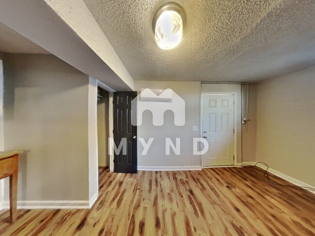 Building Photo - 1729 Morehead Ave