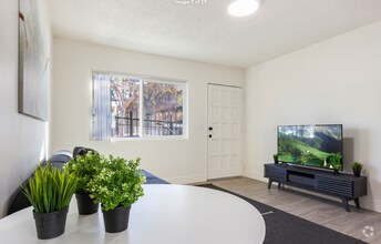 Building Photo - 1646 J St