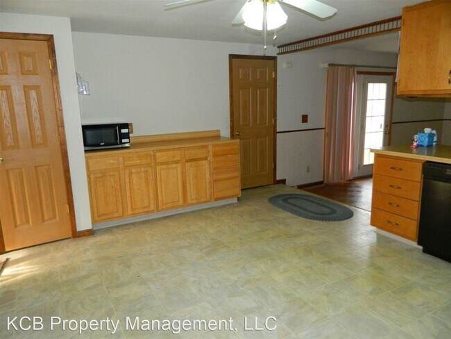 Building Photo - 4 br, 2 bath House - 2004 Pontiac Court