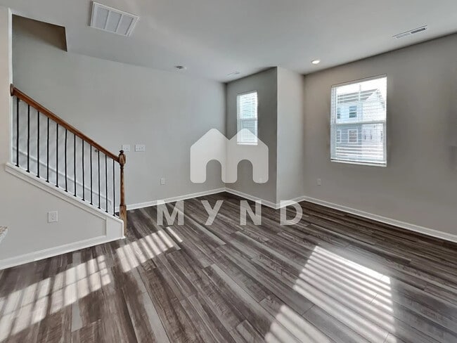 Foto del edificio - Room in Townhome on Sweet Lilac Wy