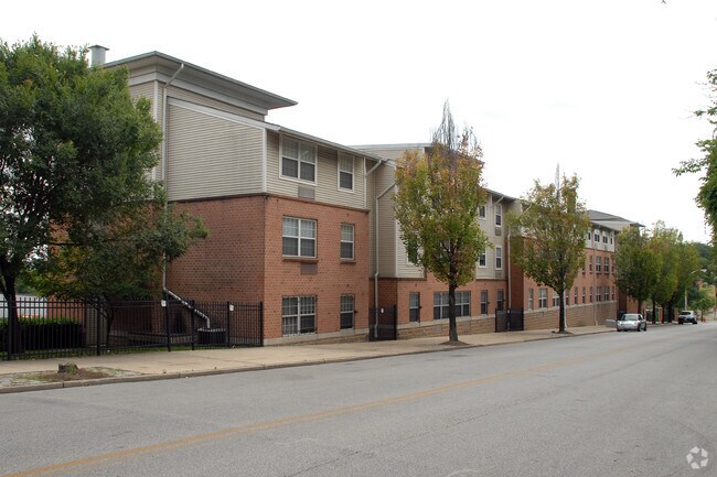 Foto del edificio - 2325 Hollins St