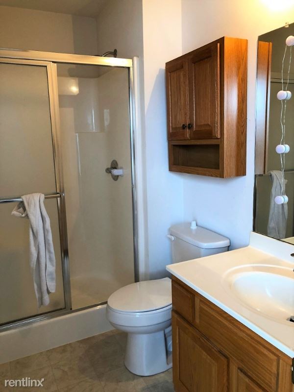 Building Photo - 3 br, 2 bath House - 4131 N 169th St