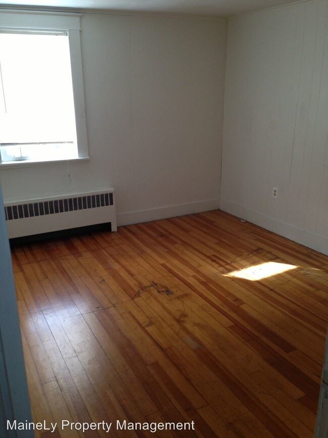 Building Photo - 41 Elm St