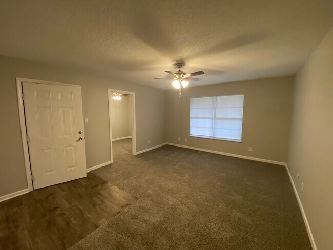 Building Photo - 811 Guadal Canal Dr