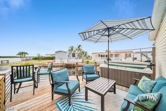 Building Photo - 70 Emily Ln