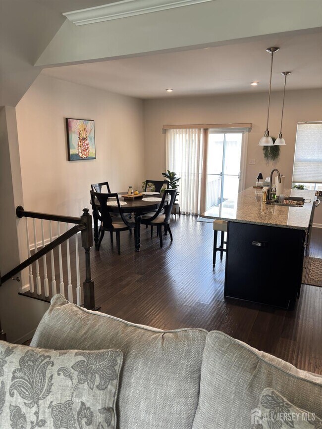 Foto del edificio - 502 Bayside Ct