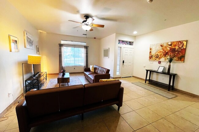 Foto del edificio - 5704 Charleville Ln