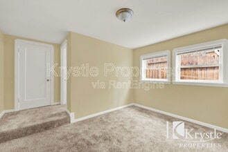 Building Photo - 1029 Sutter St