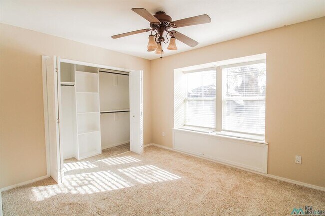 Foto del edificio - 2140 Northglen Dr