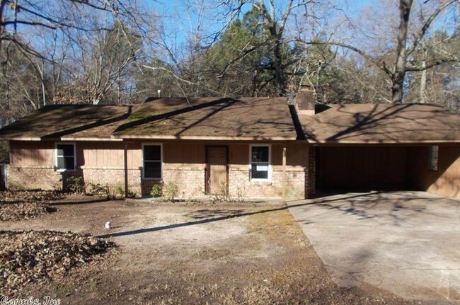Building Photo - 2214 Crestwood Dr
