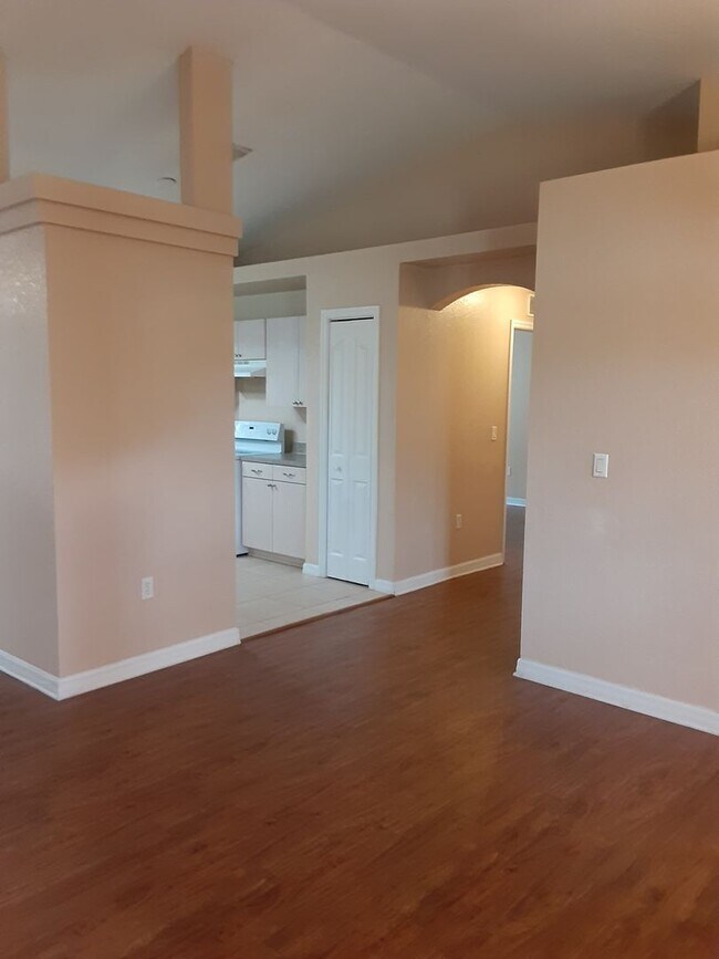 Foto del edificio - 3 Bedroom Home Close to Everything!