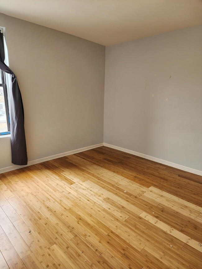 Foto del edificio - 1344 W 18th Pl