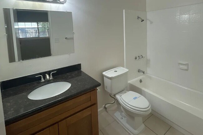 Building Photo - 3971 Avante Way