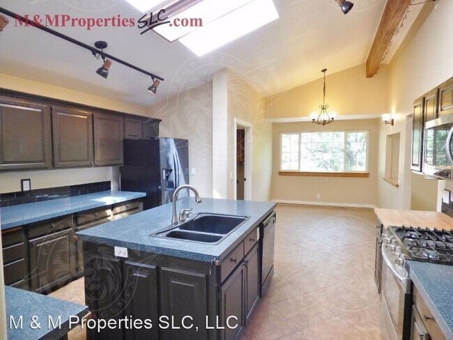 Foto del edificio - 3 br, 2 bath House - 2708 E Grand View Dr ...