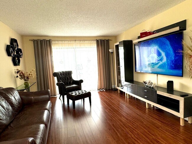 Foto del edificio - 9355 SW 8th St