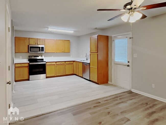 Building Photo - 6325 McIntyre Ridge Dr