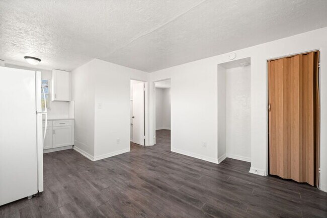 Foto del edificio - Newly Renovated Condo For Rent in St Peter...