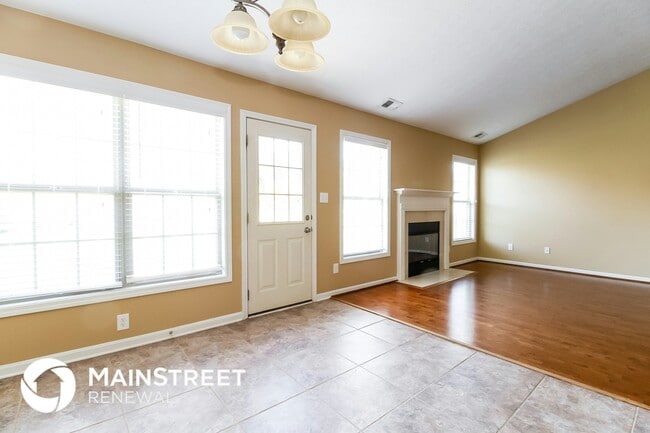 Building Photo - 1911 Belay Way