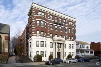 Building Photo - 123 Highland Avenue