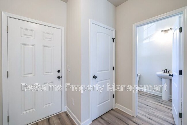 Foto del edificio - 3022 Chance Ct