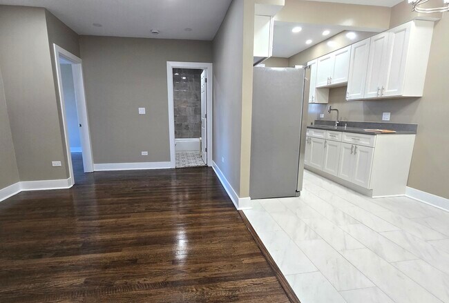 Foto del edificio - 3051 N Austin Ave