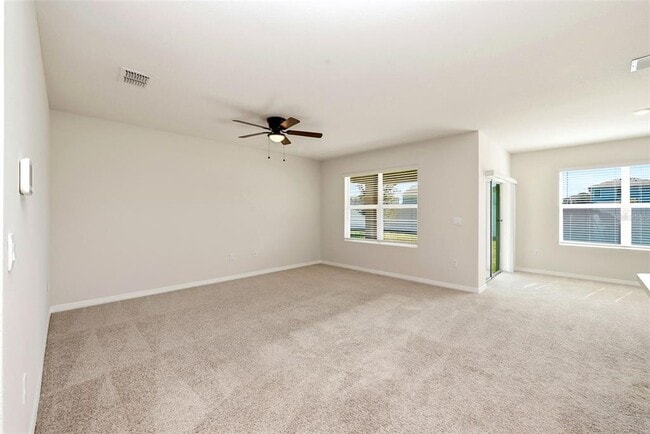 Building Photo - 2725 Dumont Ln