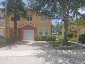 Building Photo - 2214 Shoma Dr