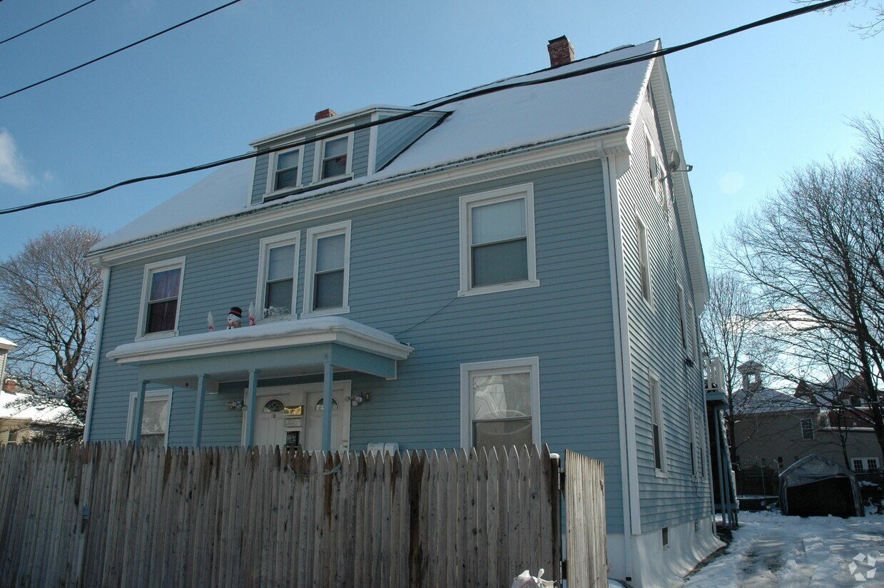 Primary Photo - 10-12 7th Ave