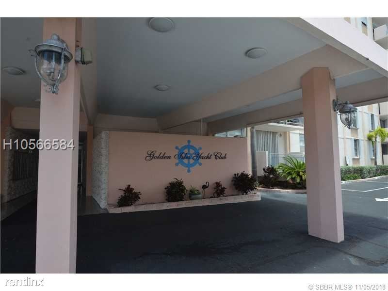 Foto principal - 430 Golden Isles Dr