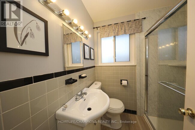 Building Photo - 10 Cunard St