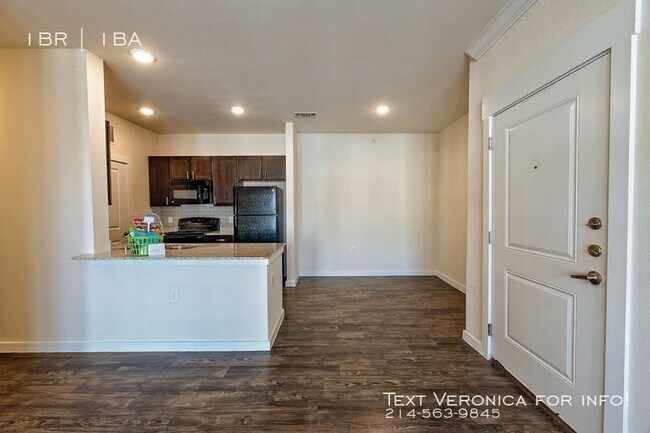 Building Photo - Amberwood Apartments